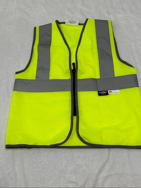 ❤️ NWOT 3M Safety Vest
